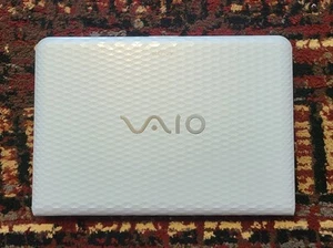 Sony VAIO E Series 14" Laptop Intel i5 8GB RAM - 250 GB HDD Glacier White AS-IS - Picture 1 of 11