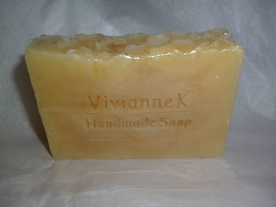 NEW - Handmade Real BEESWAX HONEY SOAP.  Fragrance Free By Vivianne K.  • 7$