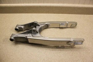 Marco de suspensión trasera brazo oscilante Suzuki RM85 2007-2020 2901 E5 - Imagen 1 de 9