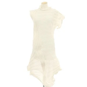 Rare Issey Miyake 2024 Spring/Summer Transformed Knit Dress White Used Onesize - Picture 1 of 7