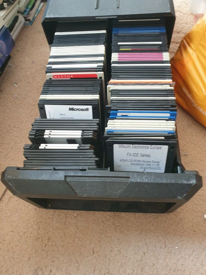 Vintage PC Software Discs, mit kostenlosem Versand, nur Discs - Bild 1 von 1