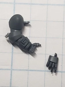 Warhammer 40k Space Wolves Bits Blood Claws Pack Leader Command Hand #39 - Picture 1 of 7