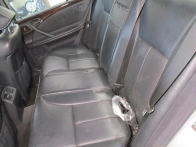 E430      2001 Seat Rear 1692973 Foto 1 de 4