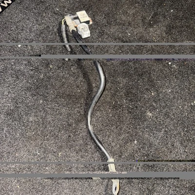 Cabo terminal de bateria negativo Ford Focus 2014 e peça de sensor # Av6n 10c679 Be - Imagem 1 de 2