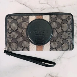 Coach Dempsey große Handy-Geldbörse aus charakteristischem Jacquard mit Streifen C9073 - Bild 1 von 9