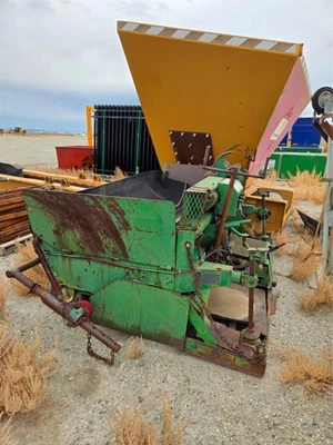 1980 年 Layton 沥青拉箱铺路车自卸车 # 4299 — 第 1/4 张图片