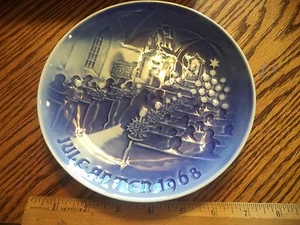 B & G Bing Grondahl Denmark Copenhagen CHRISTMAS IN CHURCH PLATE 1968 - Picture 1 of 2