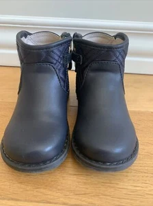 Mayoral baby girl booties navy size 23 or 6.5 - Picture 1 of 12