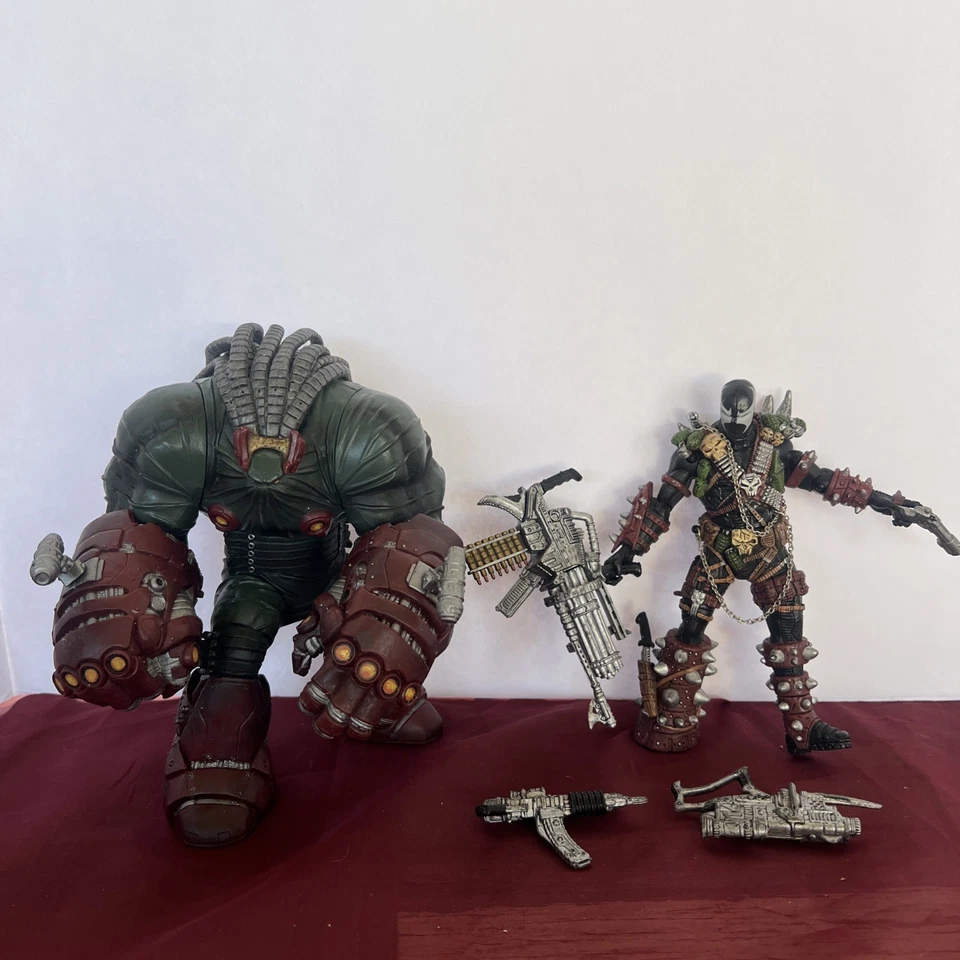 Lot/2 McFarlane Toys 1998 Spawn Ultra 6" figures Creech Arsenal of Doom/weapons - Image 1 of 4