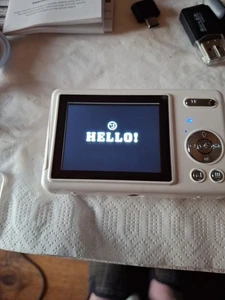 Retro Digital Camera, with 2.4" IPS Screen & 16 X Zoom. For UNDER €25. - Picture 1 of 13