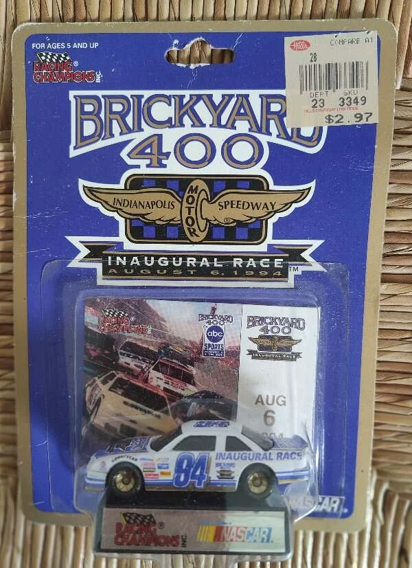 Figura Estatua Davey Allison Tom Clark Gnome 1994 Cairn Studio 13.5" $100.50 Con Foto 1 de 3