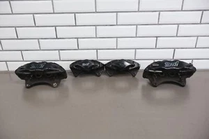 Juego de pinzas de freno Subaru WRX STI Brembo 2015-2017 OEM (negro) 118 k millas - Imagen 1 de 17