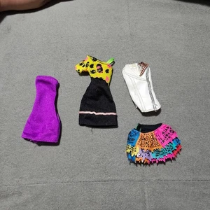 Ropa Monster High LOTE MIXTO SOLO Spectra Scarah Screams Skelita Calaveras - Imagen 1 de 2