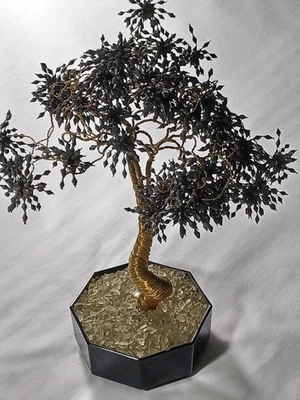 Escultura de árbol bonsai de alambre hojas de cuentas negras base octágona mariposas de Francia Foto 1 de 4