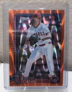 2025 Topps Chrome Caden Dana #245 Orange Refractor RC/25 - Imagen 1 de 3