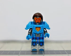 Lego Royal Soldier Minifigure NEXO Knights 70311 - Picture 1 of 2