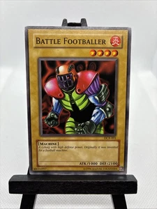 Battle Footballer DCR-EN001 Dark Crisis (Worldwide English) Unlimited - Picture 1 of 2