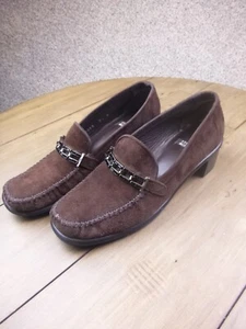 Stuart Weitzman Womens Shoe 5.5 Brown Loafer Suade Chain Made in Spain Low Heel - Picture 1 of 12