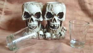 Totenkopf Pärchen mit Shot Gläsern, passen auch Teelichter, Skull, Modell - Bild 1 von 8