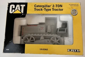 ERTL Caterpillar 2-Ton Track-Type Tractor 1:16 Scale Die Cast 2438: Original Box - Picture 1 of 5