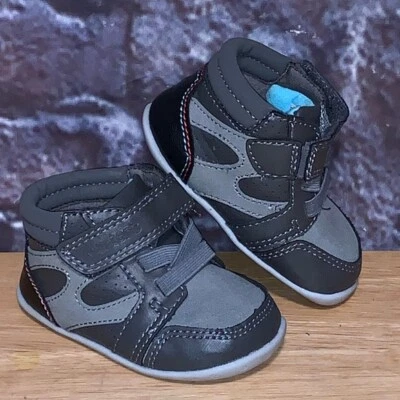 Carter’s MAX Boy's Leather Every Step Stage 1 Stand Shoes Size 3 - Image 1 of 4