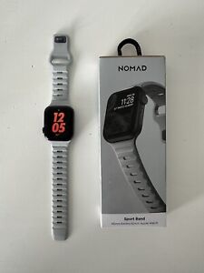 Apple Watch Series 4 Nike Edition 44 mm GPS/Cellulare + NUOVO cinturino sportivo nomade