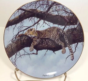 Big Cats of the World View from Above Hamilton Collection Plate - Picture 1 of 3