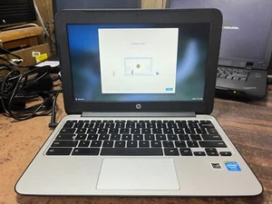 HP Chromebook 11 G3 N2840@2.16GHz 4GB 16GB SSD Chrome OS VERY CLEAN - Picture 1 of 4