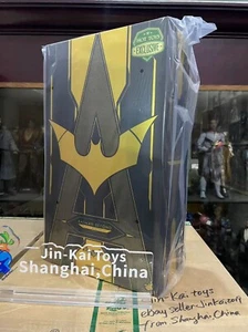 Ready New Hot Toys VGM64 Arkham Knight Batman Beyond Black and Gold 1/6 Figur - Bild 1 von 15