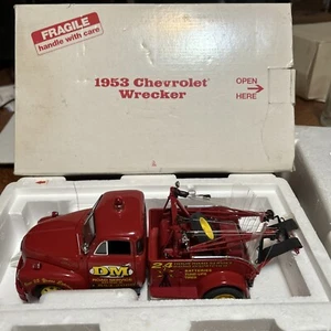 Danbury Mint 1953 Chevy Wrecker Tow Truck 1/24 scale Open Box - Picture 1 of 13