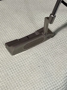 2025 Scotty Cameron Studio Style Newport 2 Plus Putter - RH, 35" - Picture 1 of 5