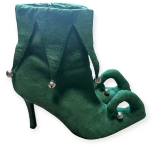 VINTAGE GREEN CHRISTMAS ELF BOOTS Women’s with Jingle Bells on Toe Curl and arou - Picture 1 of 6