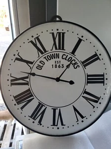 Marco de reloj de metal OLD TOWN esmaltado en relieve - 22 pulgadas nuevo - Imagen 1 de 3
