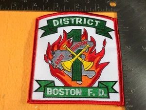 PARCHE DEL DEPARTAMENTO DE BOMBEROS DE BOSTON H1-95 - DISTRITO 1 BOSTON FD - EAST BOSTON - CUERNOS - Imagen 1 de 2