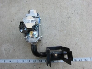 Goodman 151M00094 36J22Y-205 5500455 36J24-227 Natural Gas Valve, Used - Picture 1 of 10