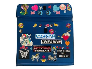 Vintage 80er Jahre Mappe mit Aufklebern überzogen Regenbogen Einhorn Herz Folie Glitzer - Bild 1 von 17