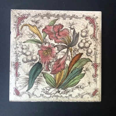 Antigua compañía L. Tile, iris floral de Inglaterra, cuadrada de 6 pulgadas, finales del siglo XIX Foto 1 de 4