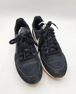 Nike Shoes Womens 8.5 Internationalist Sneakers Black Suede Athletic Retro - Picture 1 of 12