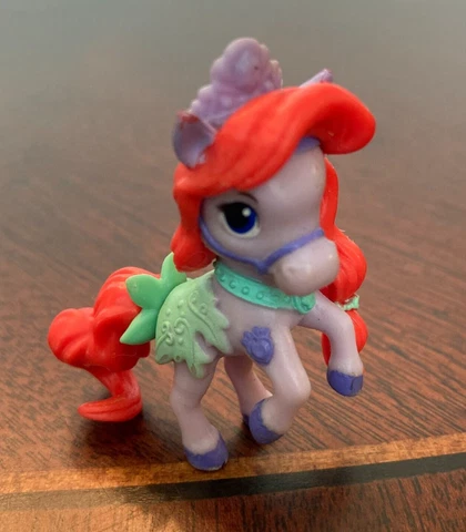 Palace Pets Minis Seashell Blind Bag Figure Disney Toy Ariel's Horse Pony 2" Cover
