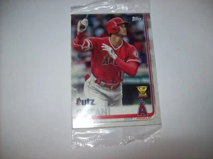 Topps Shohei Ohtani #23 Utz 2019 paquete sellado trofeo de oro casi nuevo envío gratuito y seguimiento - Imagen 1 de 7