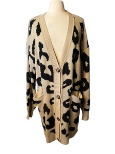 Leopardenmuster Strickjacke Pullover Gr. XL Taschen Knopfleiste modern lang - Bild 1 von 7