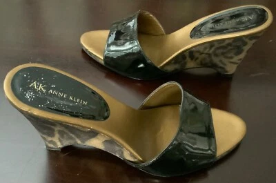 Tacones de cuña Anne Klein para mujer estampado animal talla 10 excelente estado Foto 1 de 4