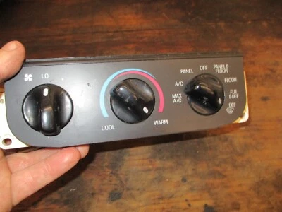 Unidad de interruptor de control de calefacción Ford F150 Expedition 1997-2003 2001 2002 HVAC OEM Foto 1 de 4