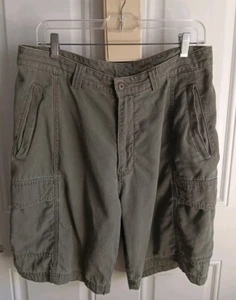 Schöne Tommy Bahama Cargo Shorts Herren Größe 34 grün Top Zustand - Bild 1 von 4