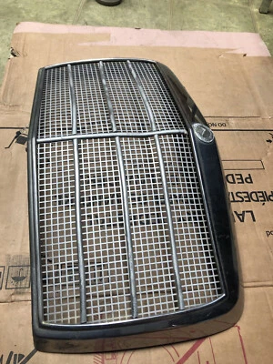 1968-1976 Mercedes-Benz W114 W115 220 220D 230 280 240D хромированная решетка радиатора капота - Изображение 1 из 4