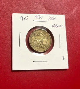 1985 20 PESOS MEXICO BRASS COIN - NICE WORLD COIN !!! - Picture 1 of 2