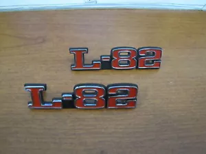 Emblemas del capó Corvette 1975-79, L-82 - Imagen 1 de 1