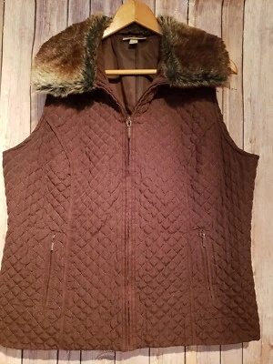 Chaleco acolchado para mujer Dress Barn con cuello de piel sintética Talla XL Foto 1 de 4