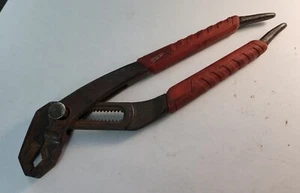 Milwaukee 7-3/4" V-Jaw Reaming Push Button Water Pump Pliers - Picture 1 of 3