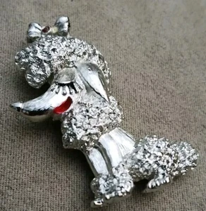 Monet French Poodle W Bow Brooch Goldtone Whimsical Lashes Vintage Pooch Brooch  - Picture 1 of 6